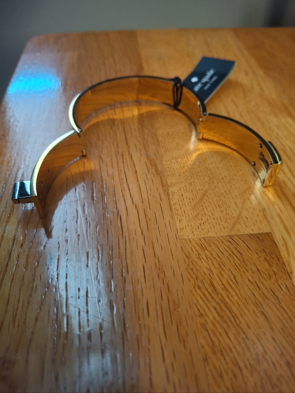 Kate Spade New York Phoebe Enamel Turnlock Bangle NWT - Picture 9 of 14